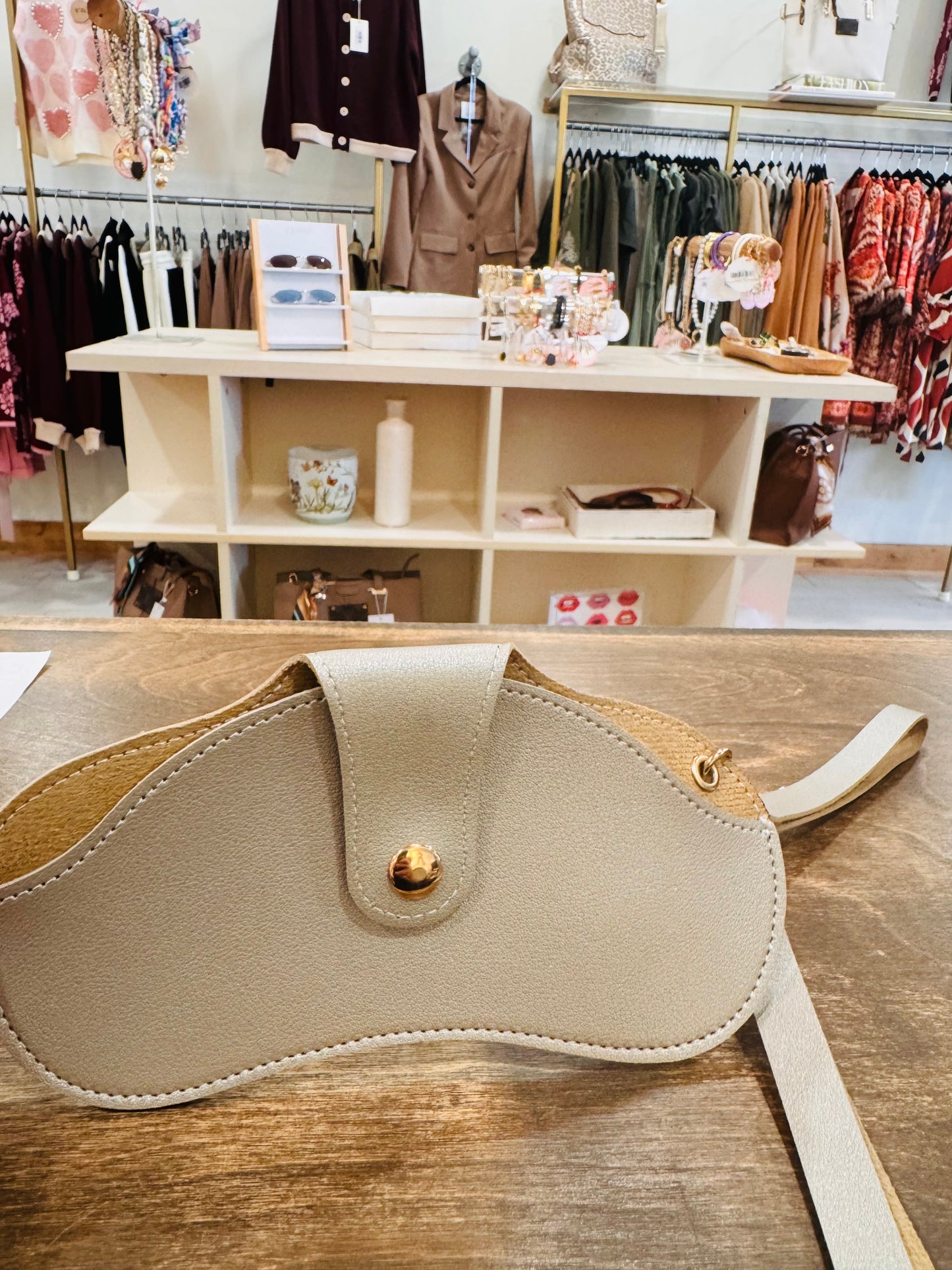 Chic Shades Case Lanyard