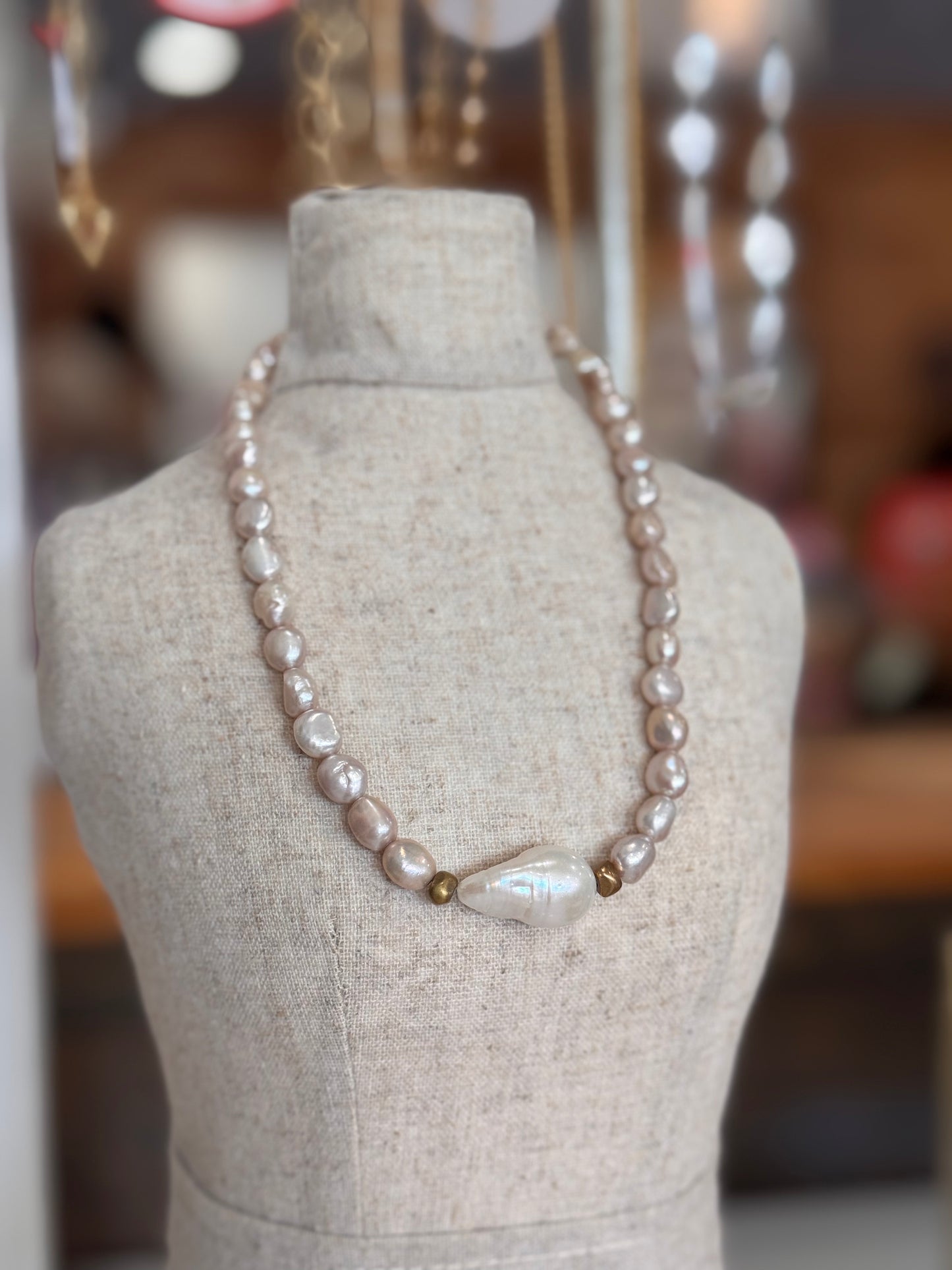 Kendall LUXE Necklace Pearl