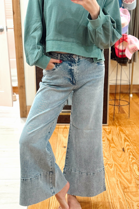 Mid Rise Goldie Super Flare