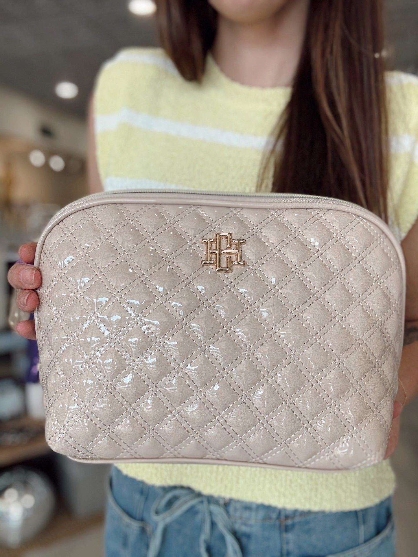 Nude Capri Large Pouch