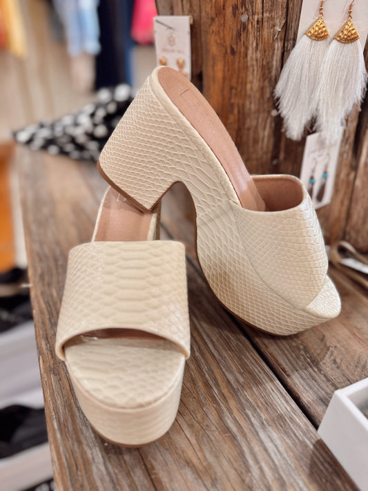 The Savannah Heel